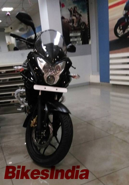 Bajaj Pulsar 200 AS Black