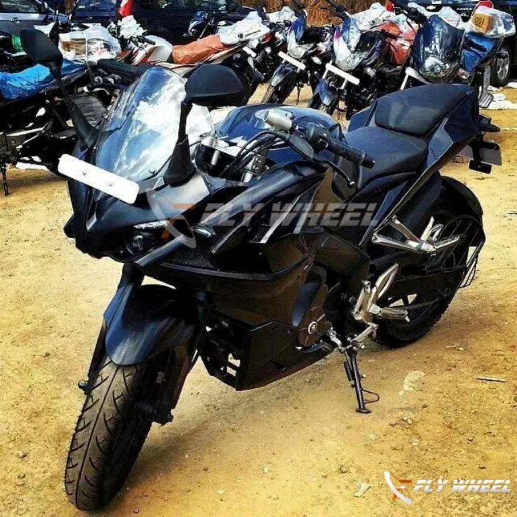 Bajaj Pulsar 200 SS Dealer Stock Yard