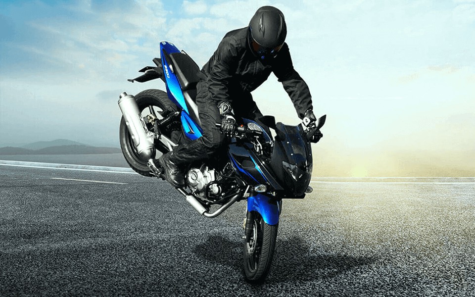 Pulsar 220f Bs6 Price Increased By Rs 10 500 Motorbeam