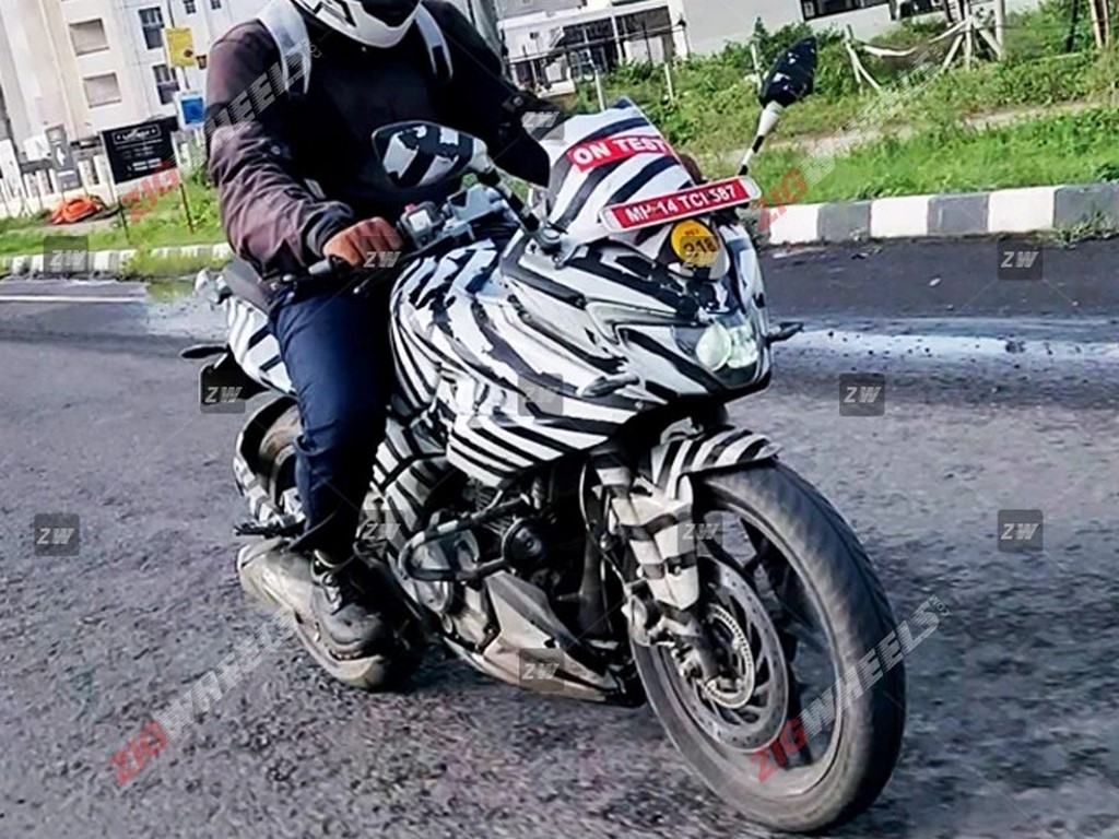 Bajaj Pulsar 250F Spotted