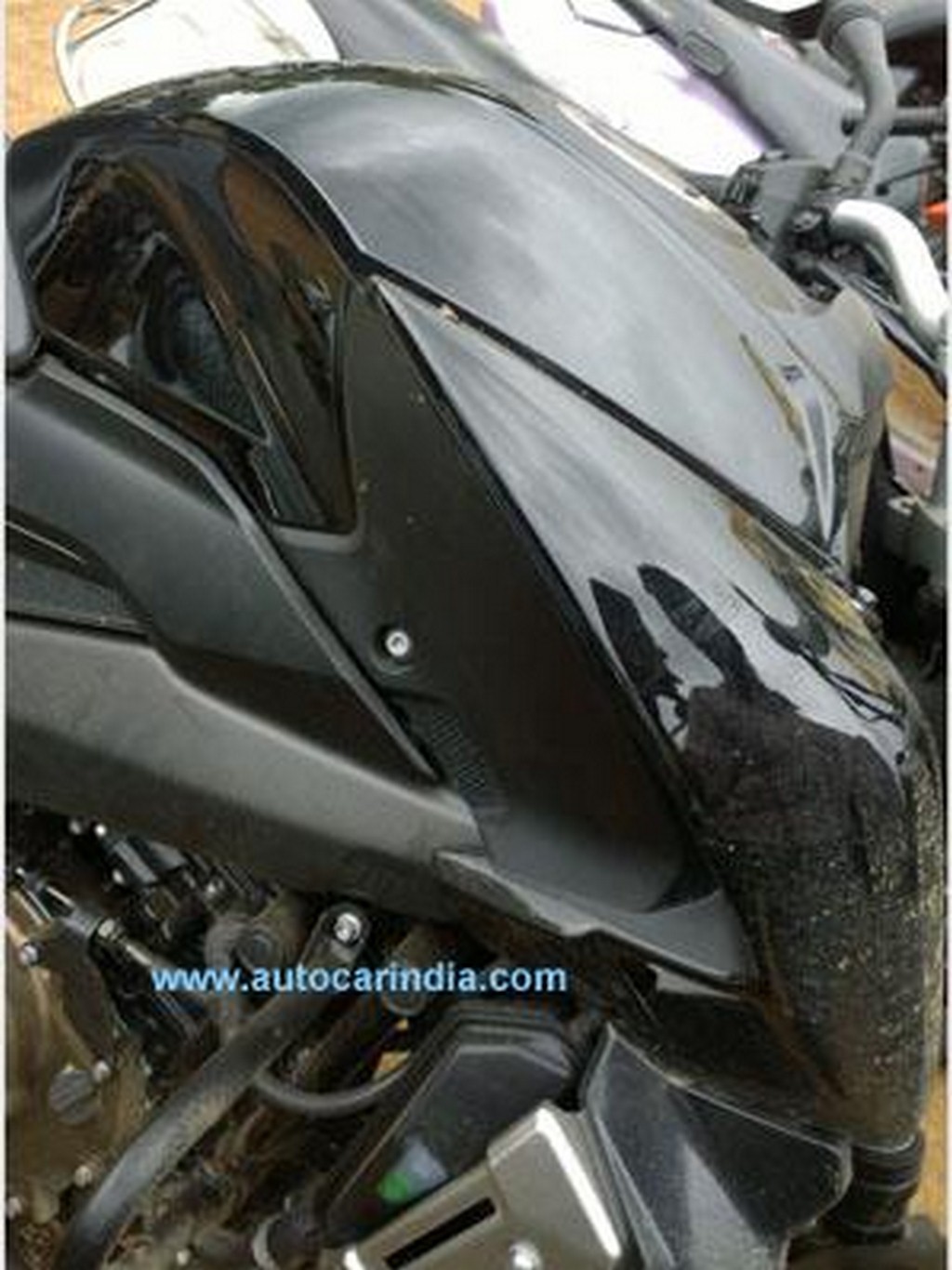 Bajaj Pulsar CS 400 Fuel tank