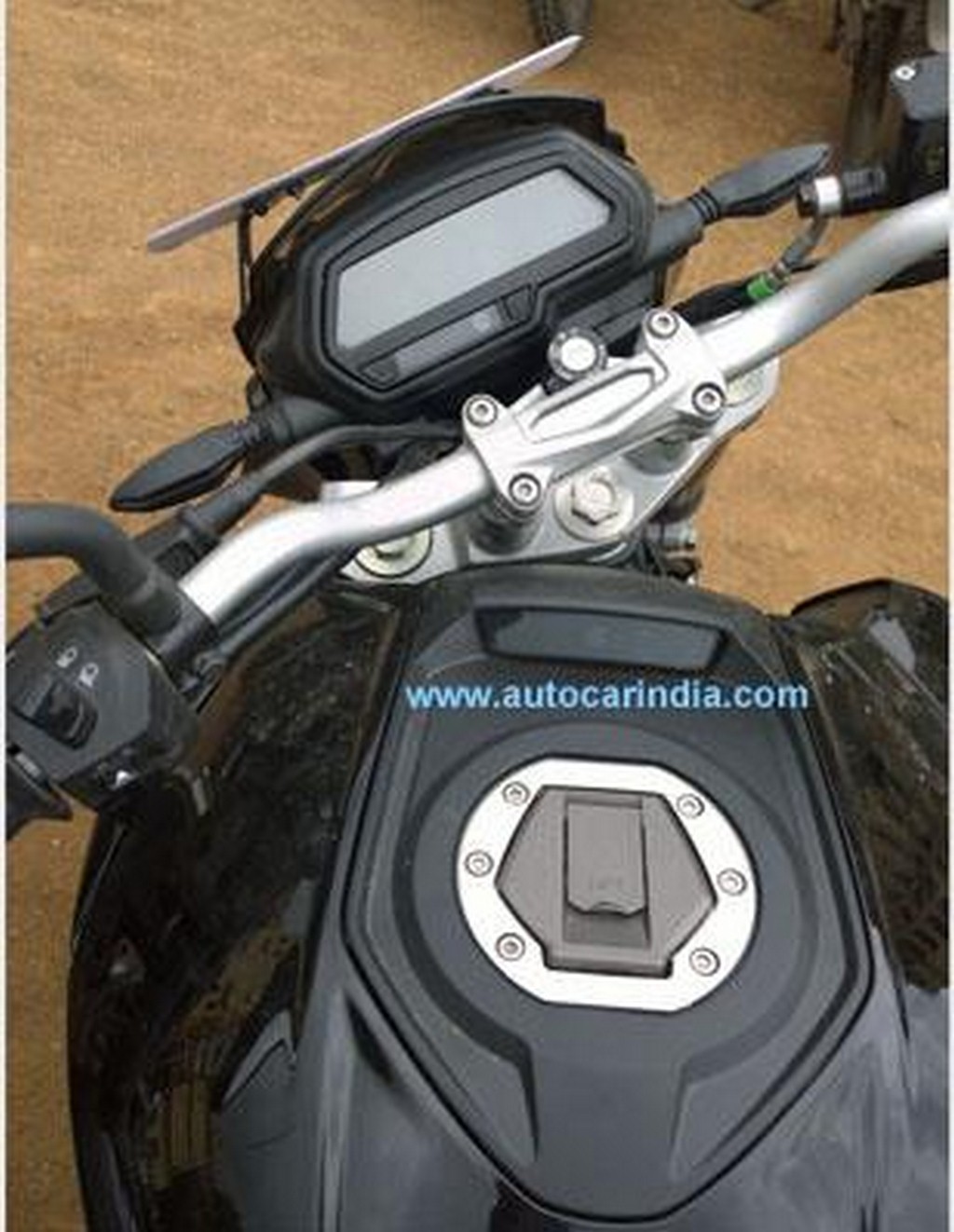 Bajaj Pulsar CS 400 Instrumentation