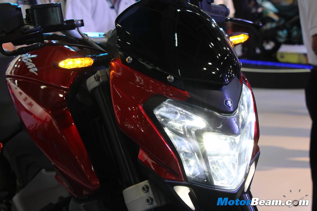 Bajaj Pulsar CS400 First Look