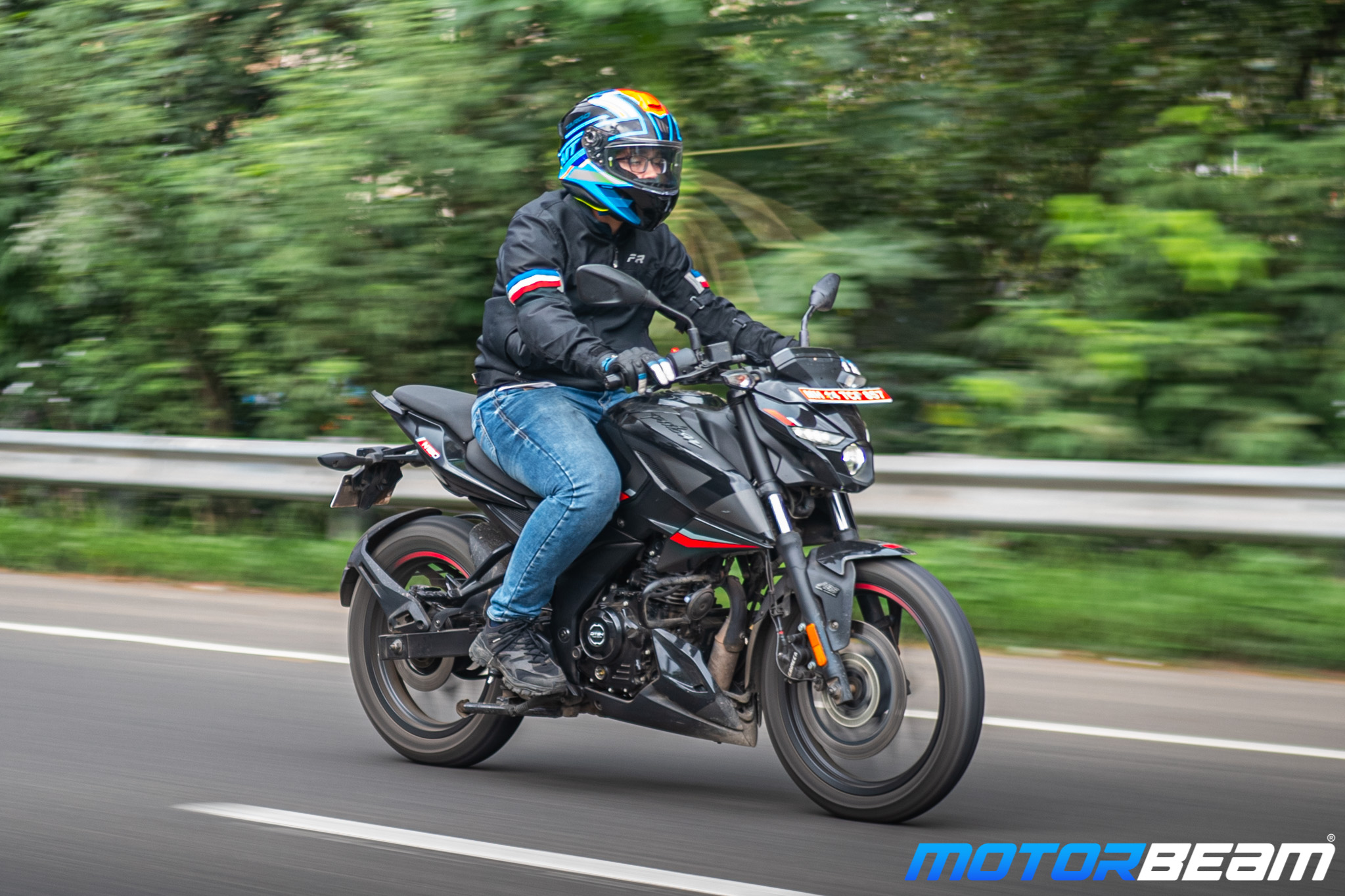 Bajaj Pulsar N160 Review 6