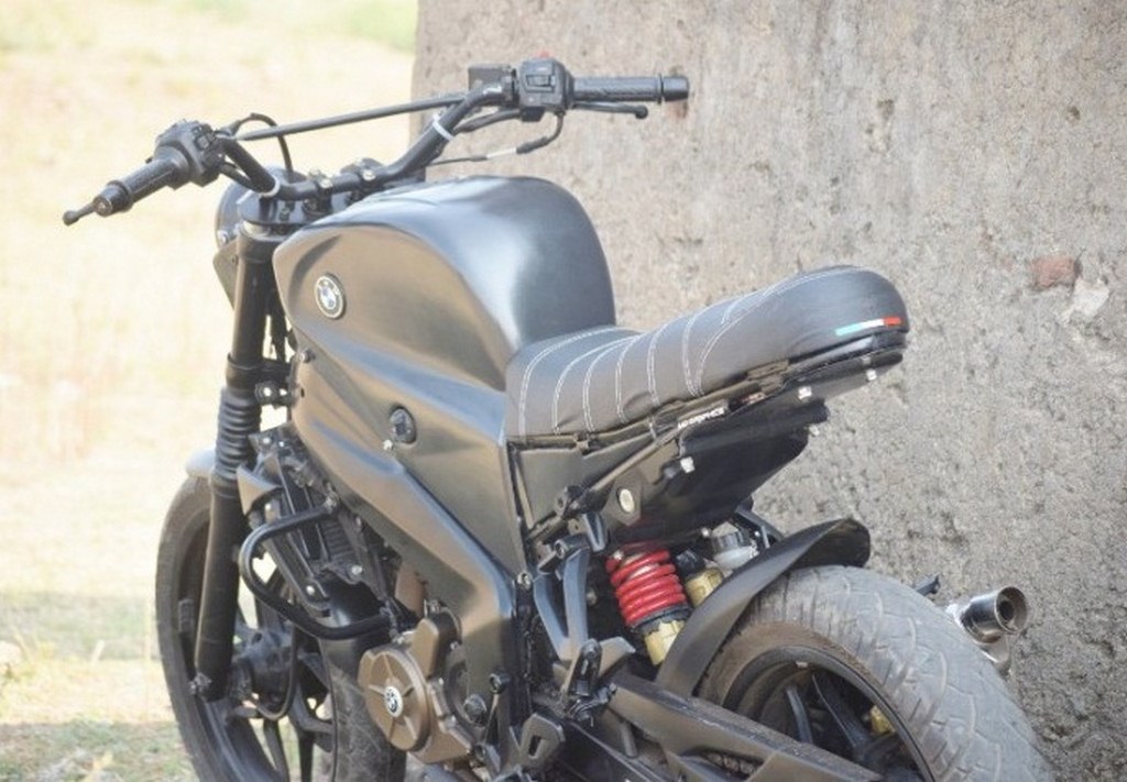 Bajaj Pulsar Scrambler Rear