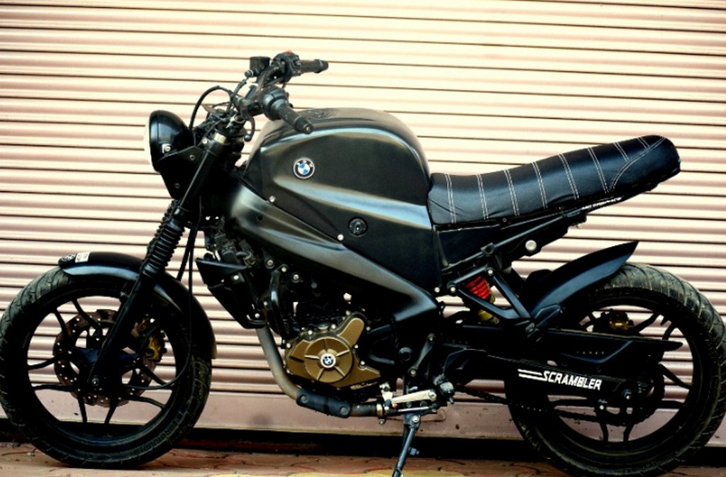 Bajaj Pulsar Scrambler Side