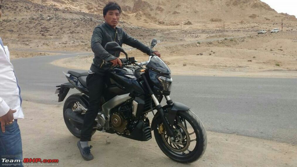 Bajaj Pulsar VS 400 Ride