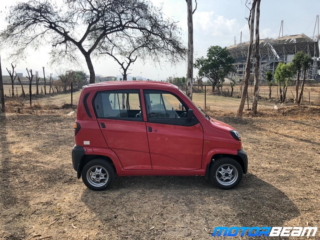 Bajaj Qute Side