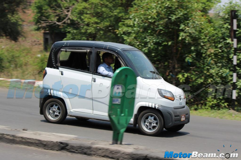 Bajaj RE 60 2015