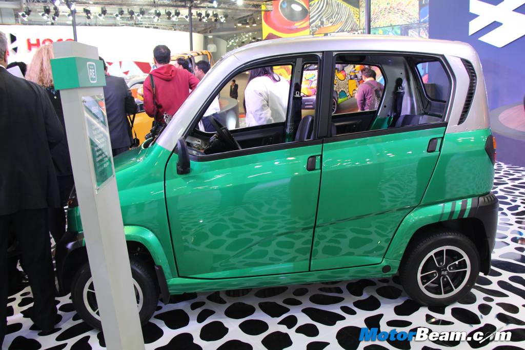 Bajaj RE60 2014