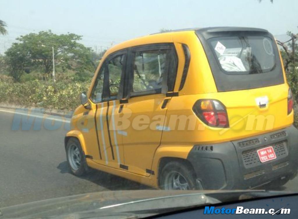 Bajaj RE60 2015