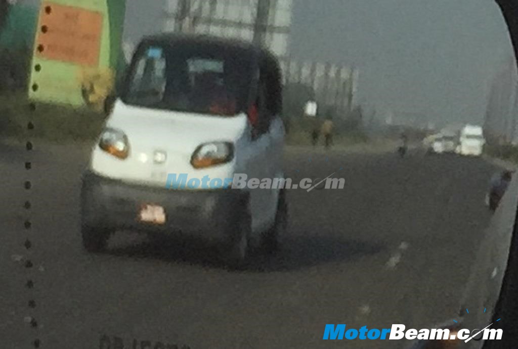 Bajaj RE60 Front