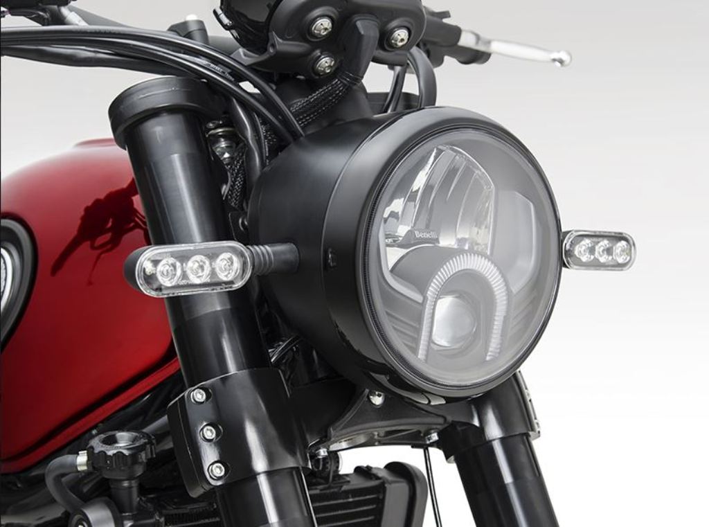 Benelii Leoncino 500 Standard Variant Launched in India.