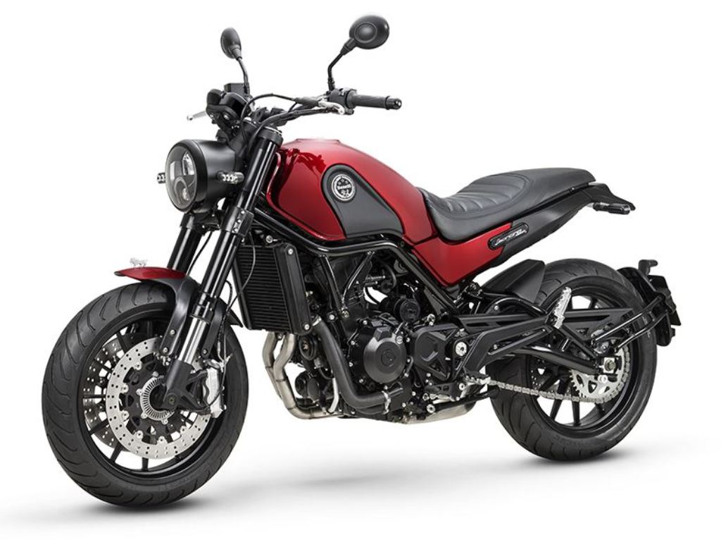 Benelii Leoncino 500 Standard Variant Launched in India.