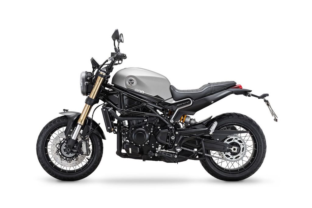 Benelli Leoncino 800 Unveiled