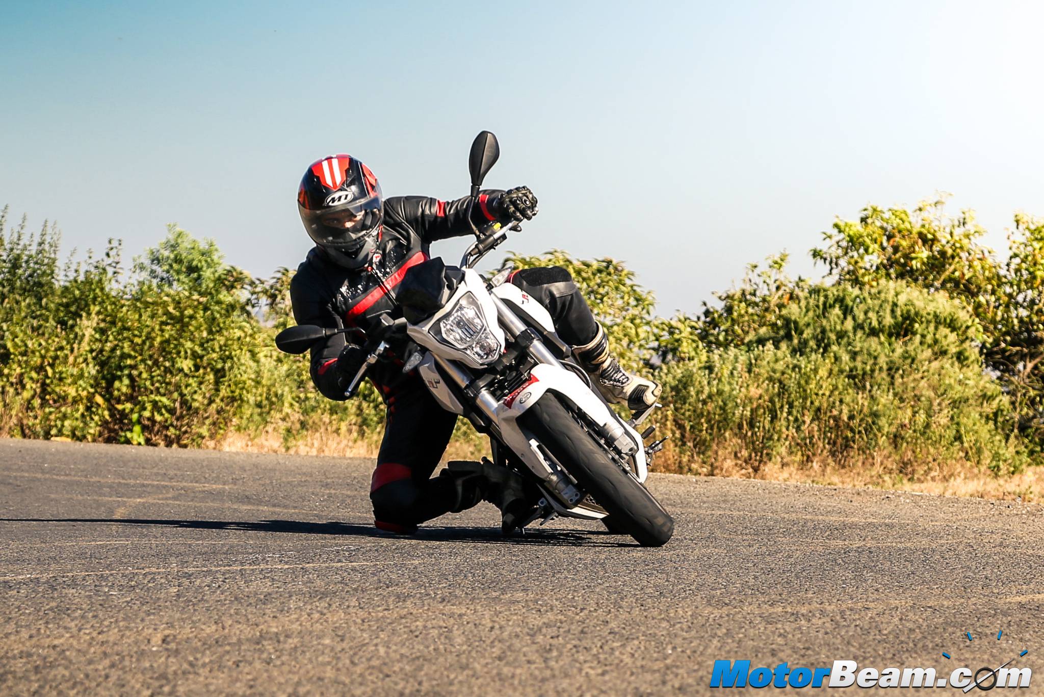 Benelli TNT 25 Review