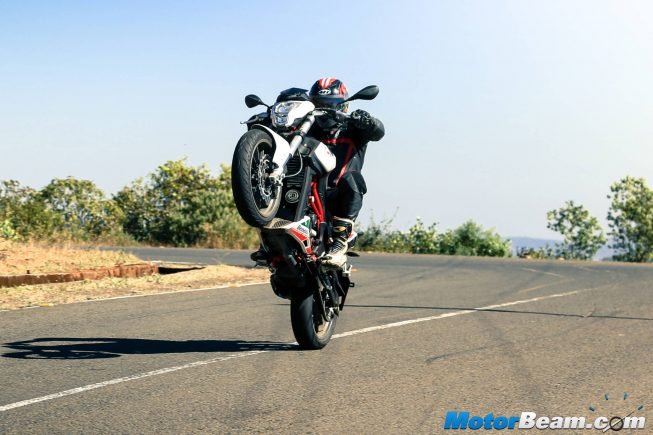 Benelli TNT 25 Road Test