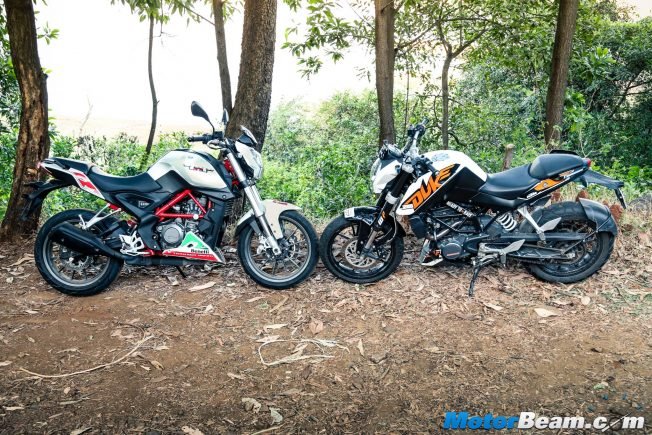 Benelli TNT 25 vs KTM Duke 200