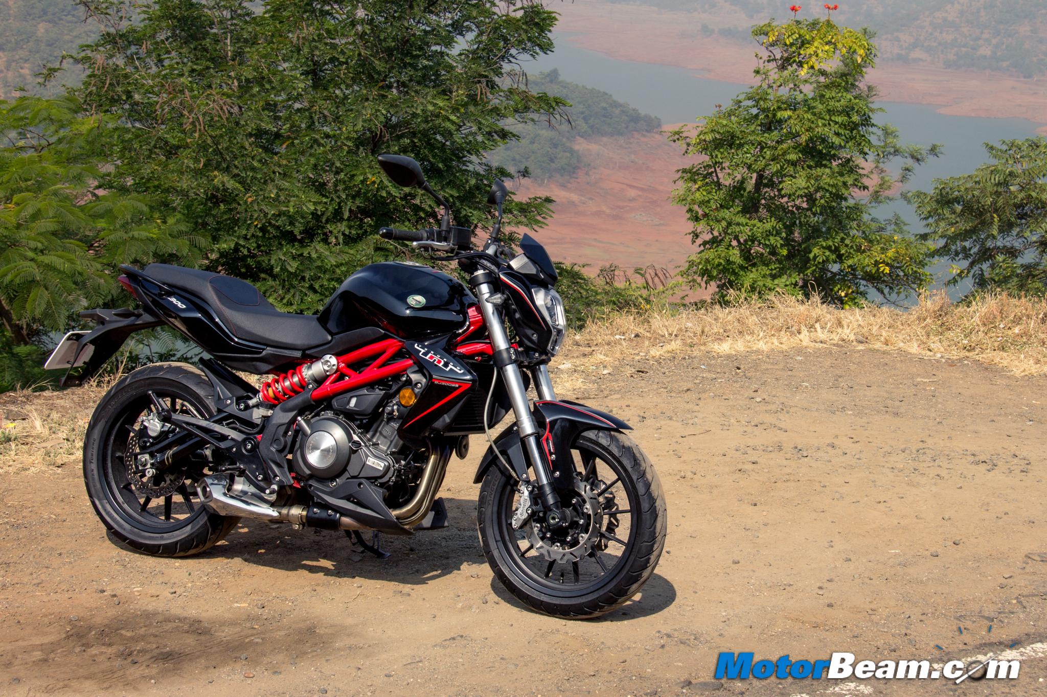 Benelli TNT 300 Test Ride Review