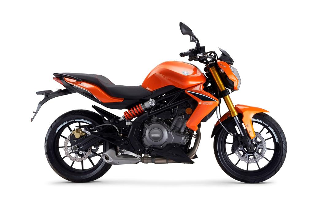 Benelli TNT 302 Side