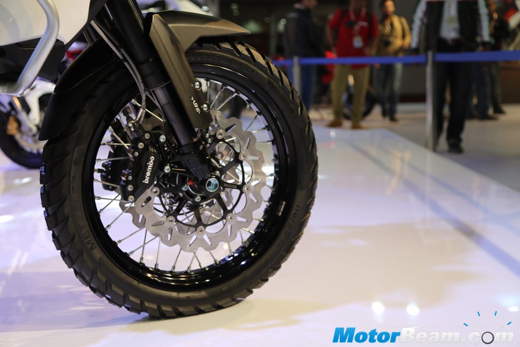 Benelli TRK 502 12