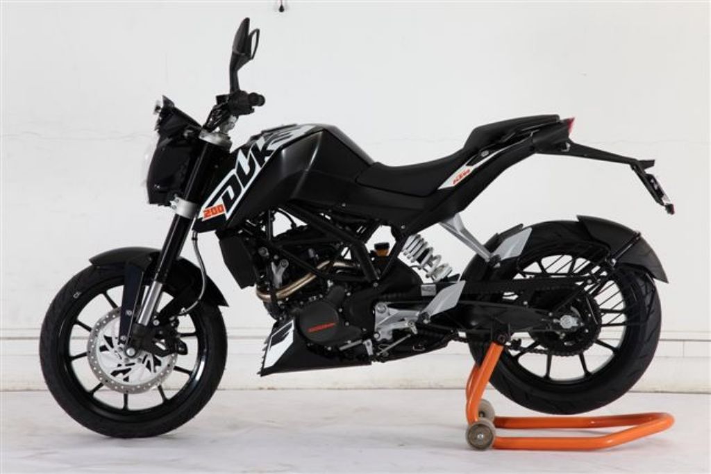 Black Color KTM Duke 200