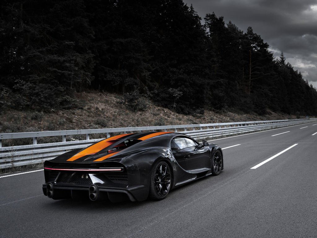 Bugatti Chiron Rear Profile