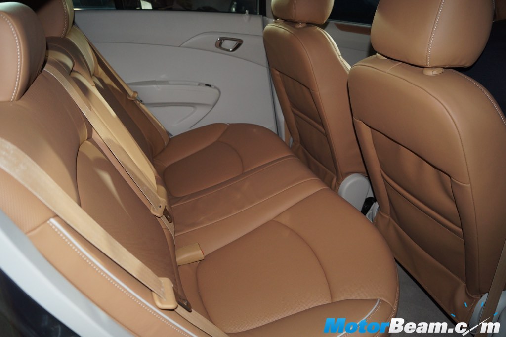 Chevrolet Beat Essentia 4