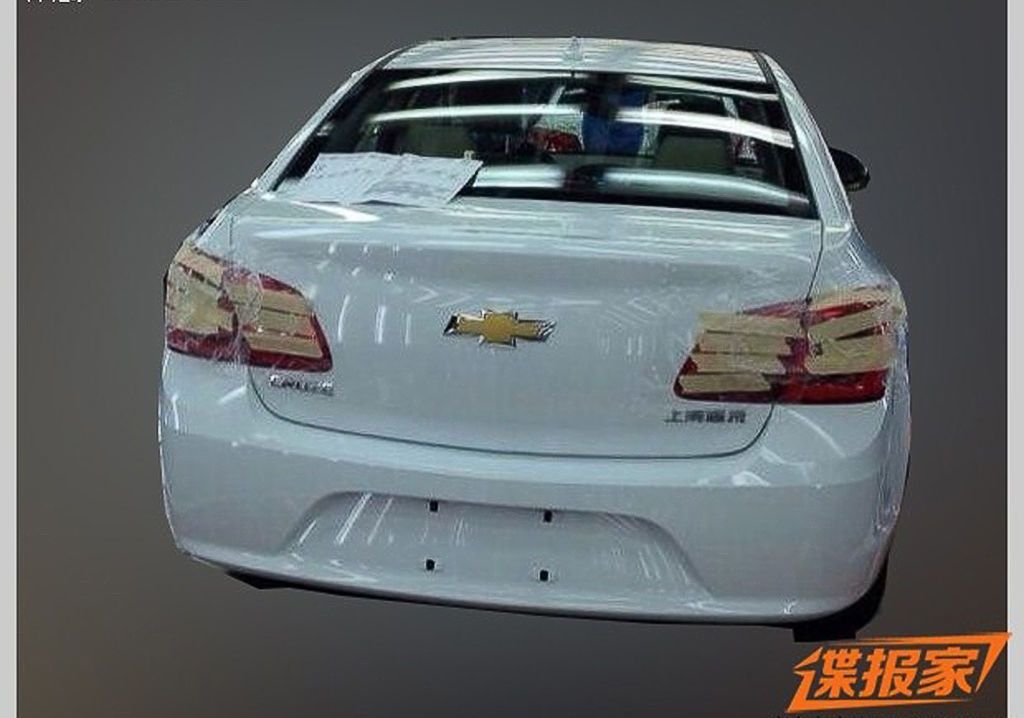 Chevrolet Cruze Facelift China Spy Shot Rear