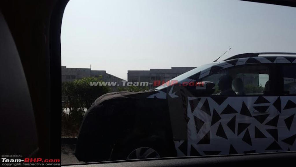 Chevrolet Spin Side Spy Shot