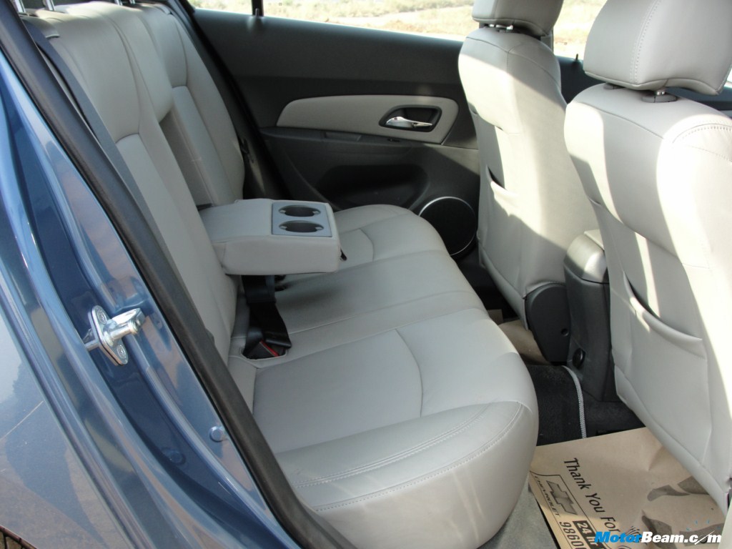Chevrolet_Cruze_Diesel_Rear_Seats