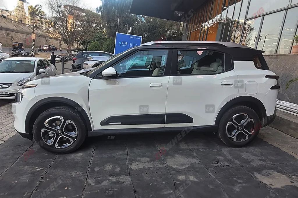 Citroen C3 Aircross Automatic Spied Side