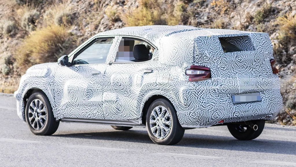 Citroen C3X Rear Spied