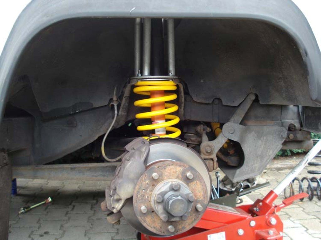 DIY-Car-Maintenance-Checks-Suspension