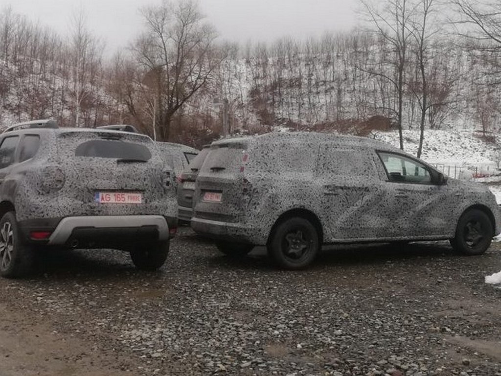 Dacia Grand Duster 7-Seater Spotted Side