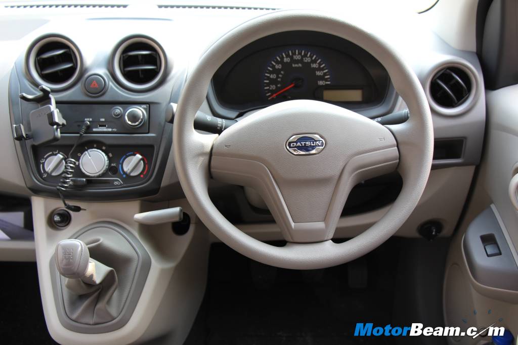 Datsun GO vs Hyundai Eon Interiors