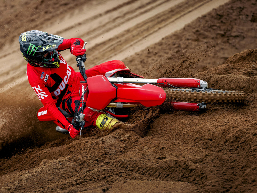 Ducati Desmo450 MX Front