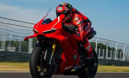 Ducati Panigale V4 R front