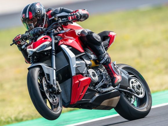 Ducati Streetfighter V2