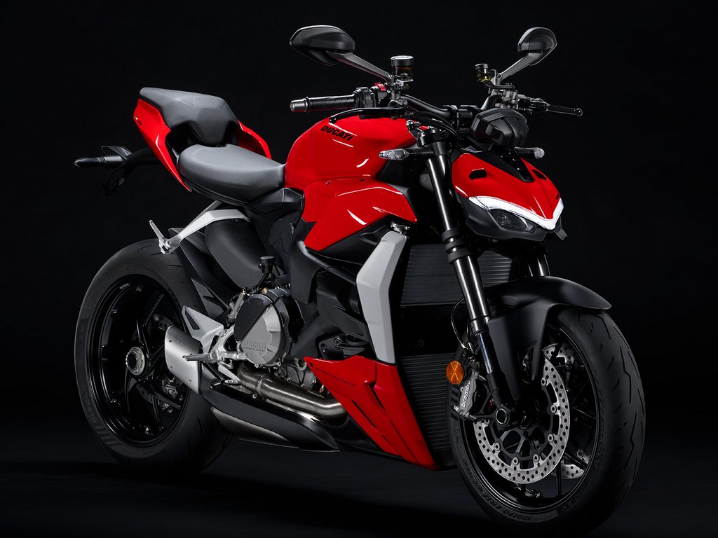 Ducati Streetfighter V2 Front