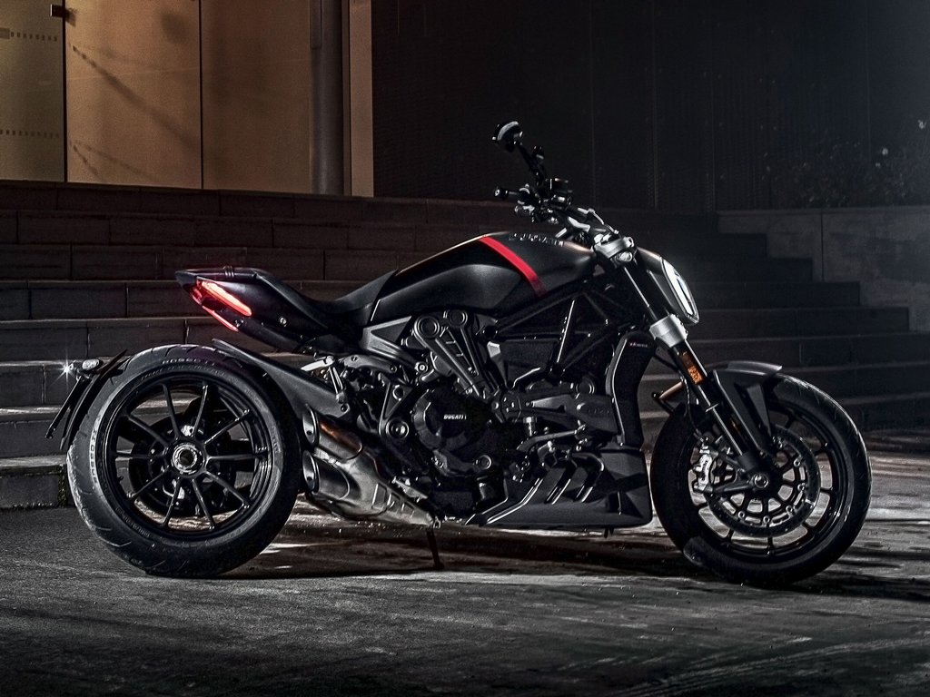 Ducati XDiavel Black Star Side