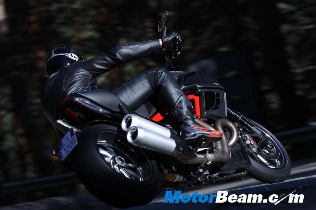 Ducati_Diavel_Carbon_Rear