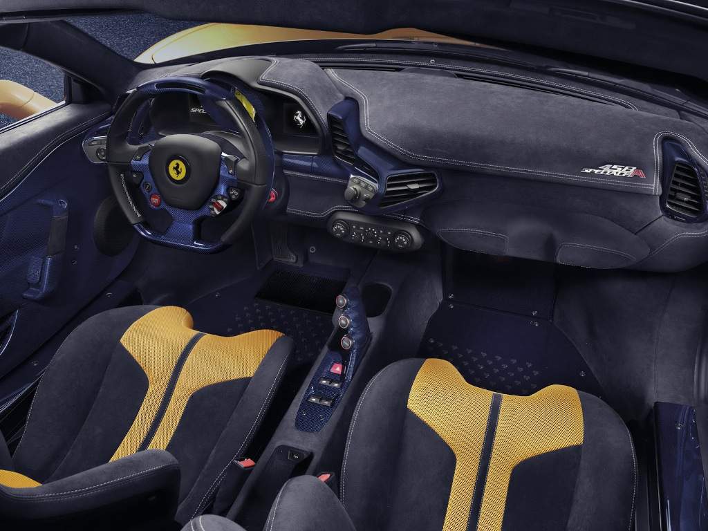 Ferrari 458 Speciale Aperta Interior