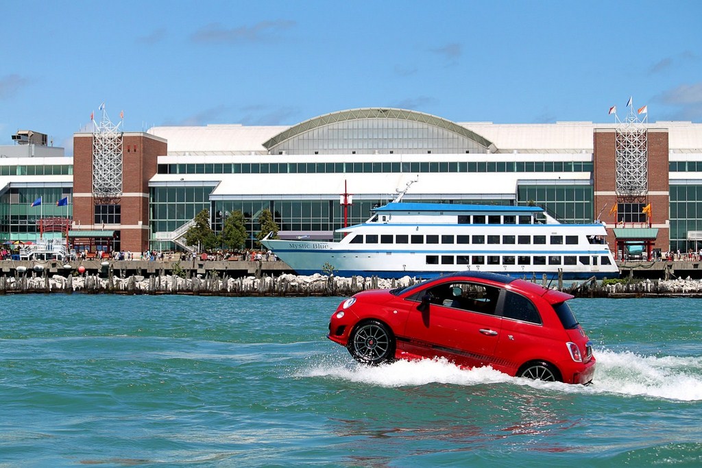 Fiat 500 Watercraft Side