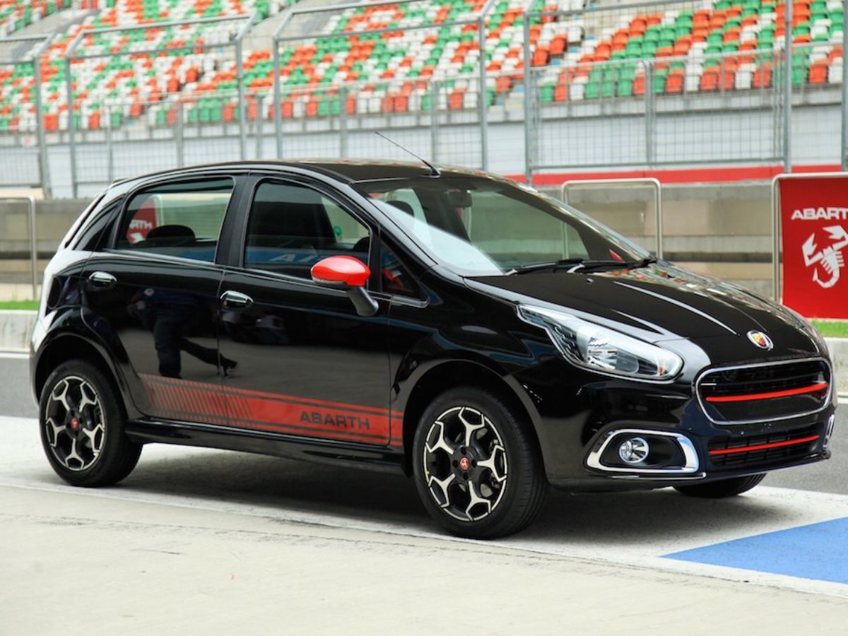 Fiat Punto Abarth Does 0-100 km/hr In 8.8 Seconds, Specs Out