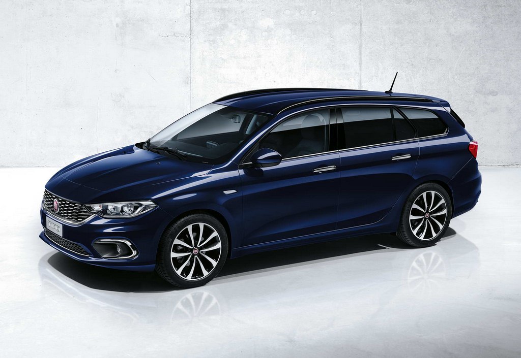 Fiat Tipo Estate Side