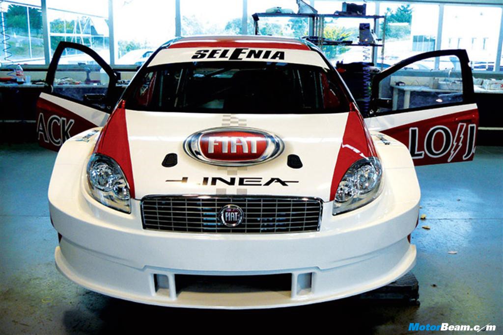 Fiat_Linea_Race_Car_Front