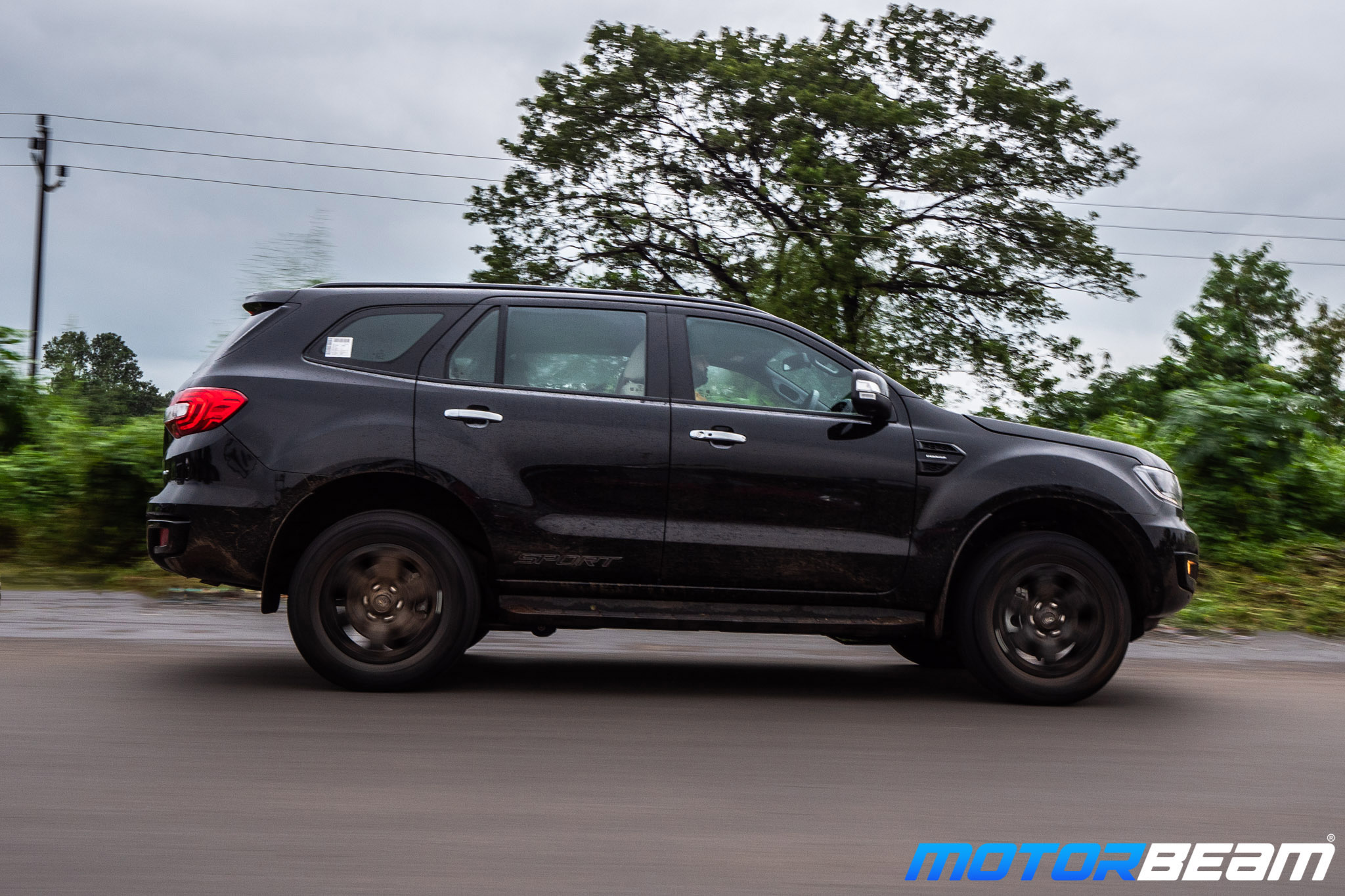 Ford-Endeavour-Sport-19