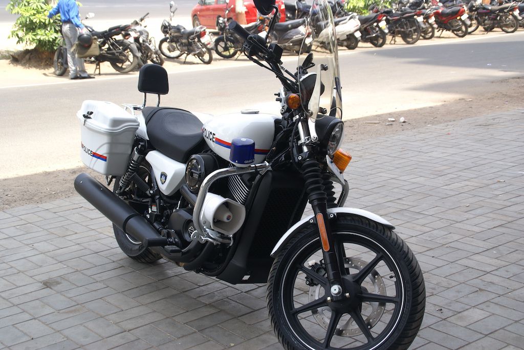Harley-Davidson Street 750 Gujarat Police Custom