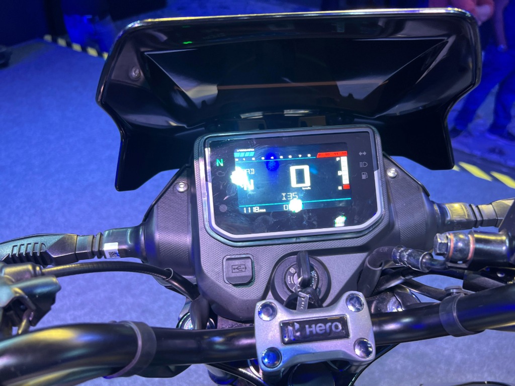 Hero Glamour X 125 instrument cluster